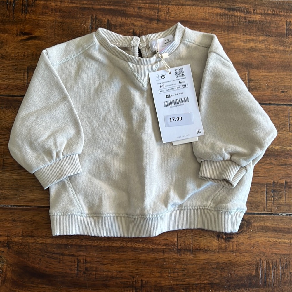 NWT Zara Baby sweatshirt. Size 1-3 months